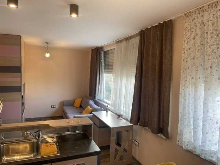 Дава се под наем Двустаен апартамент в София, Център - 48 кв.м за 648.21 € - Снимка #1