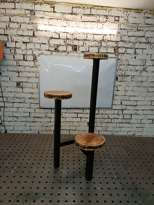 Напольная полка для цветов