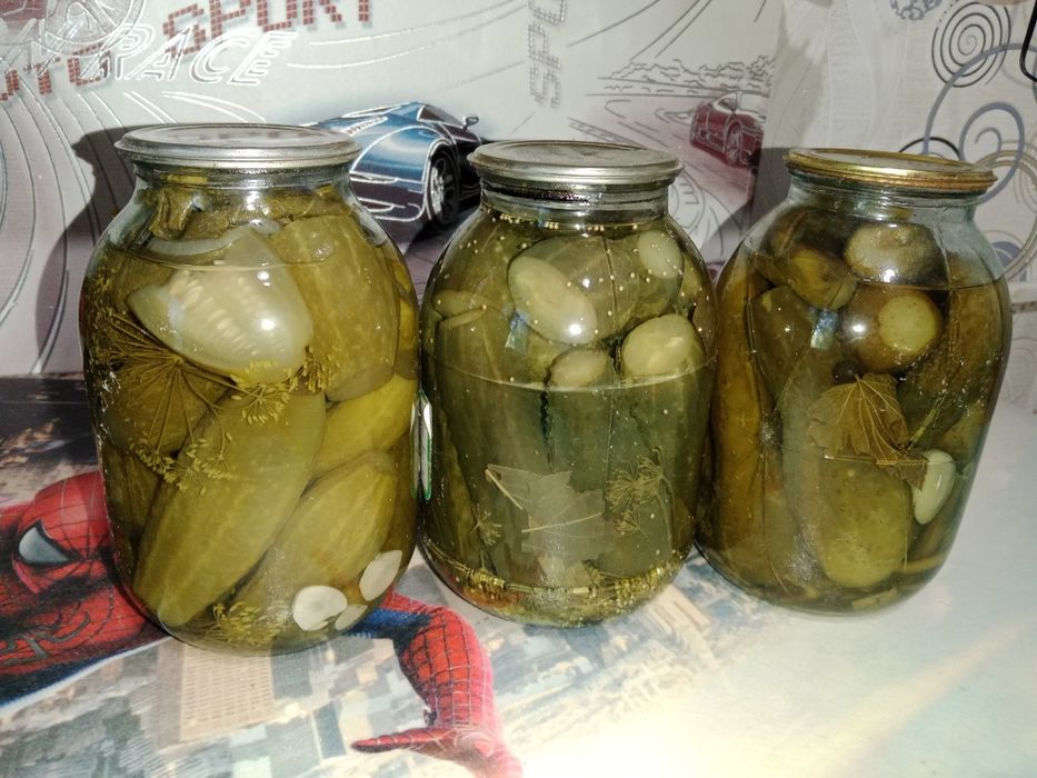 Продам огурцы соленые домашние