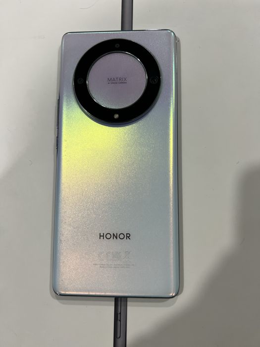 Honor X9a 8/128 bez daqument ideal telefon bez daqument