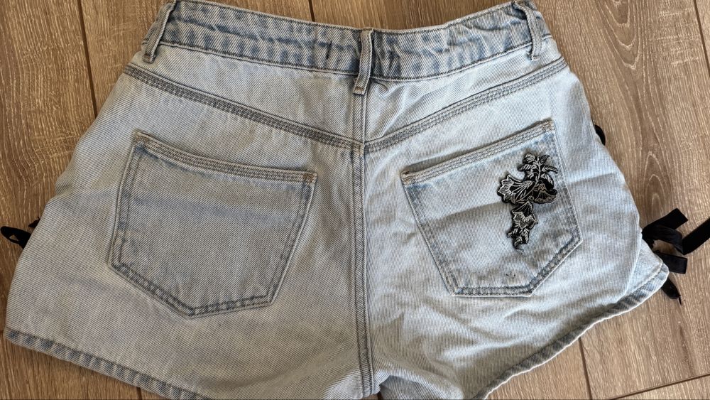 Къси дънки – отлично състояние