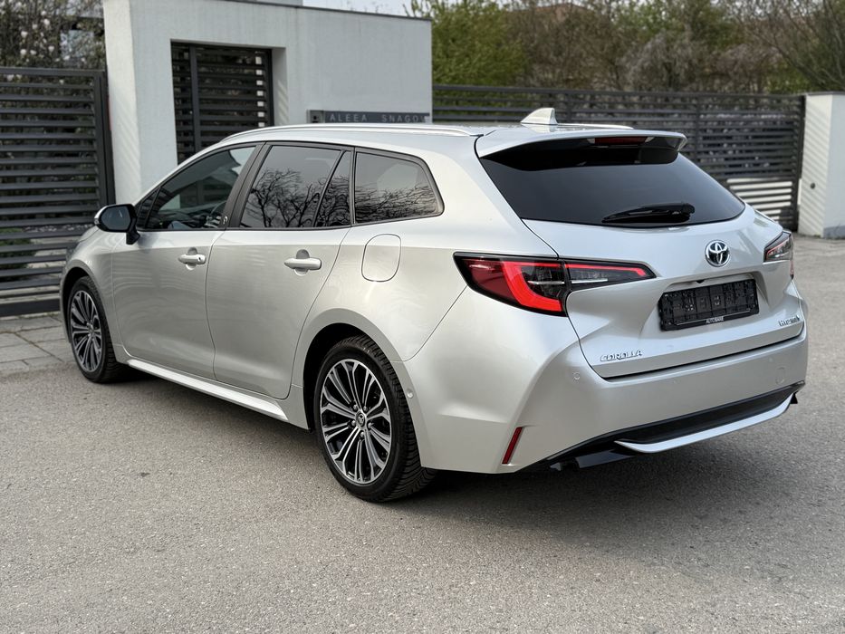 Toyota Corolla Break  2,0 Hybrid 184 CP Team Deutschland 2022 Luna 06