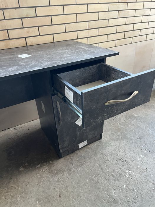 Парта офисний янги