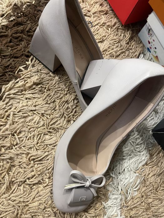 Обувь женская продается