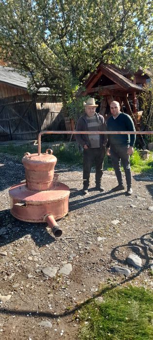Vand un cazan de tuica din cupru alimentar 180l cu fundu de 4mm pereți