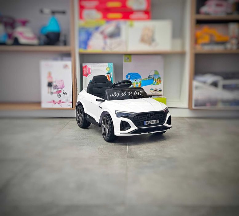 ПРОМОЦИЯ!НОВО!Акумулаторен джип Audi SQ8 WHITE с 12V батерия,МЕКИ ГУМИ