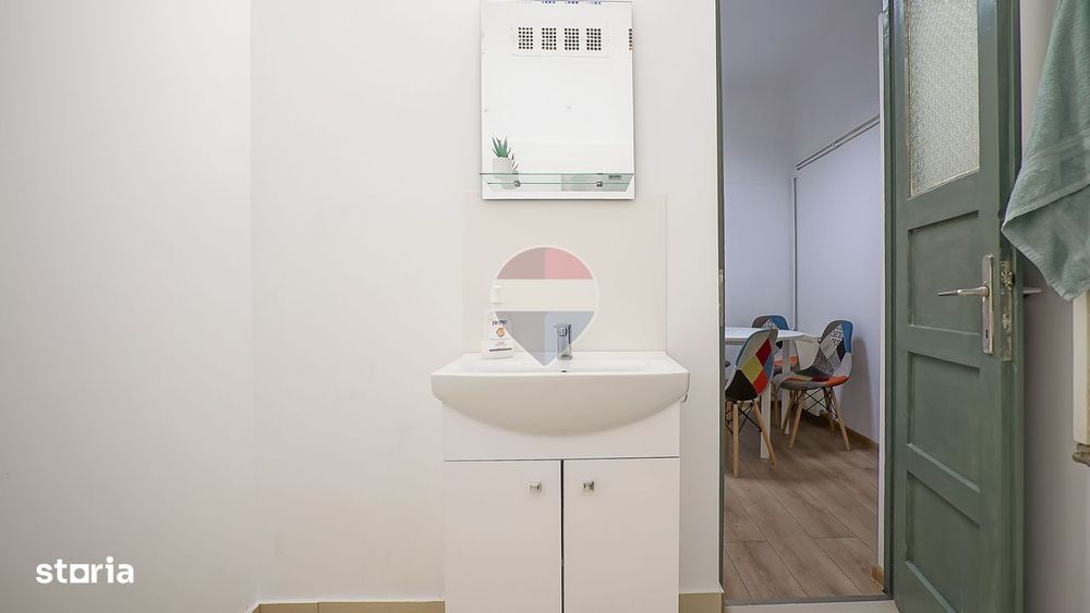 Apartament De Vanzare 2 Camere 65 Mp | La Casa Cu Pivnita Si Curte |