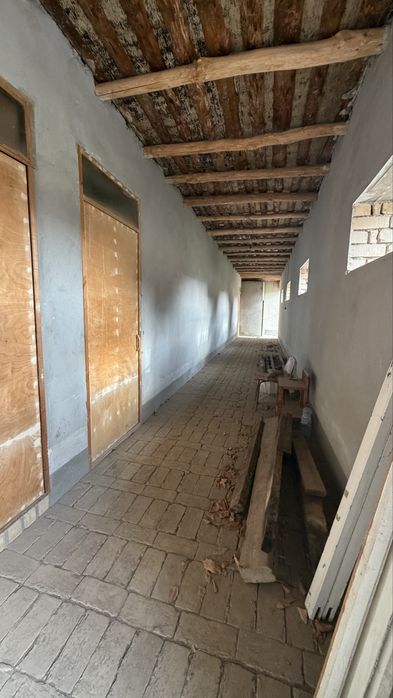 Срочно 8 соту битмаган уй сотилади Шердор туйхона