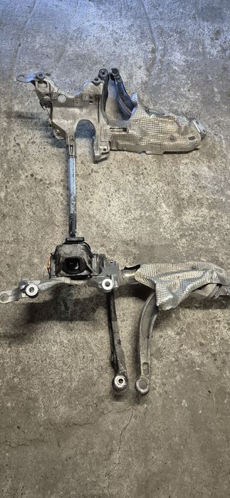 Jug punte fata cadru motor audi a4 b8 2.0tdi CAGA