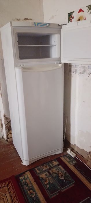 Холаделник INDESIT