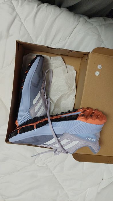 adidasi dama  ADIDAS