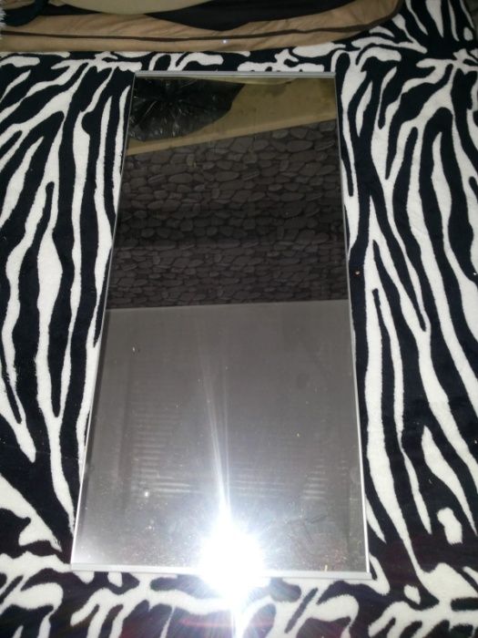 Usa dulap cu oglinda