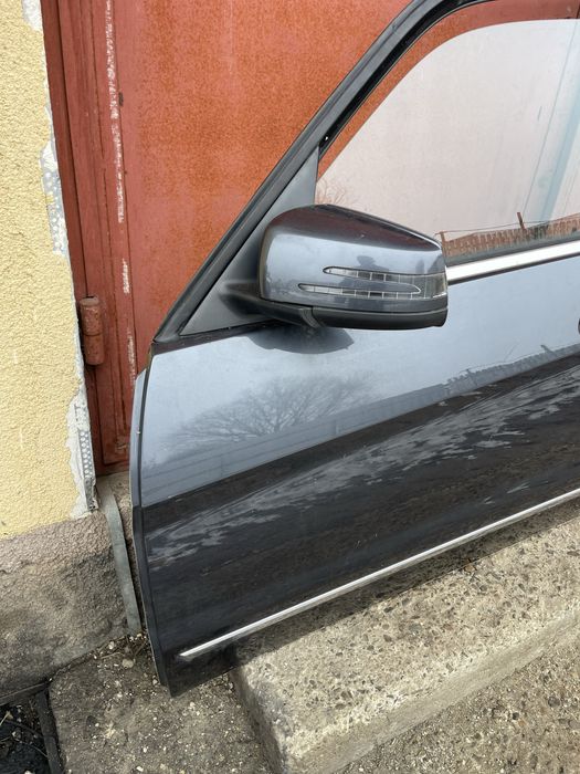 Usa stanga fata Mercedes Glk X204 an 2008-2015 portiera completa