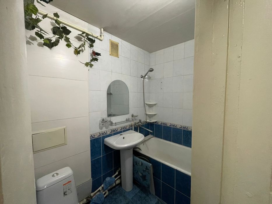 Продам 1ка р-н маг Барс Строй