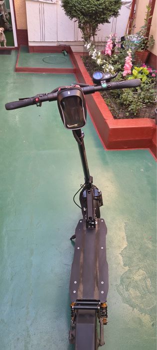 Vand trotineta electrica