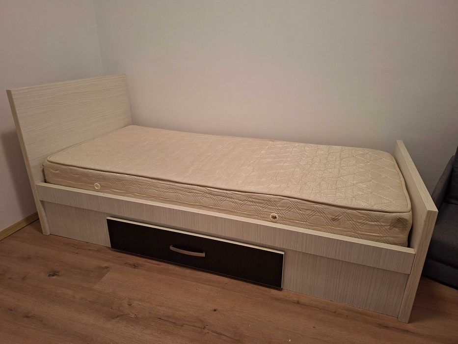 Pat cu saltea o persoana