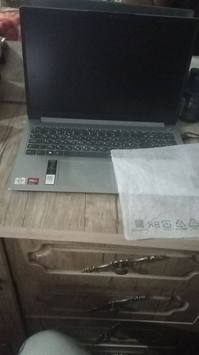 Lenovo noutbuk yangi