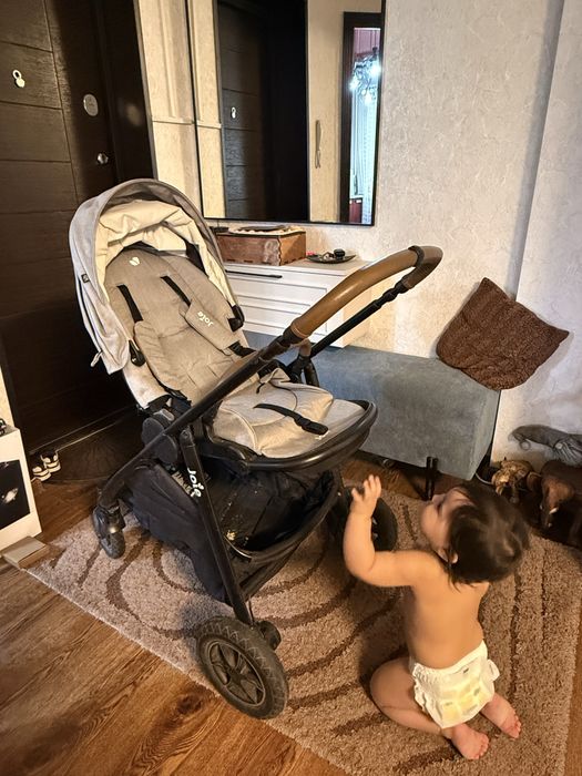 Коляска детская Joie Versatrax