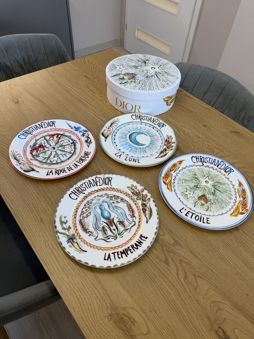 Christian Dior Les Gris-Gris de Monsieur 4 seasons сет сетове комплект 4 чинии за хранене луксозен