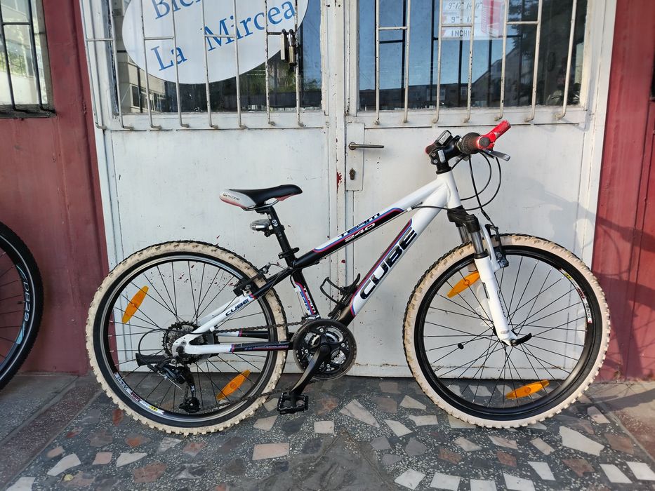 Bicicleta Cube de 24