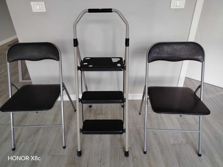 Scaune și scara pliabile