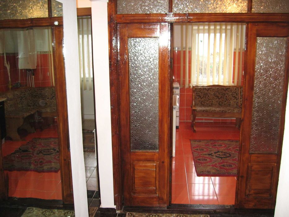 Inchiriez apartament 2 camere decomandat