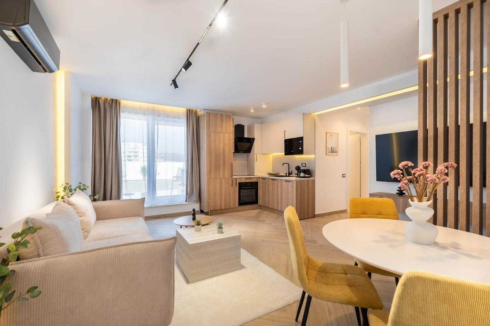 Vand Spatiu Tehnic Modificat FARA AUTORIZATIE In 2 Apartamente de Lux