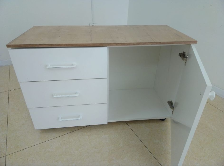 Продается тумбочка