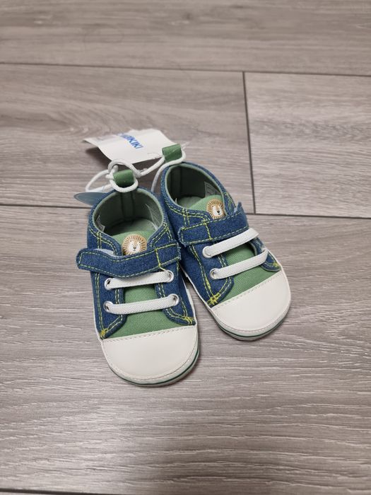 Tenesi bebe marimea 19