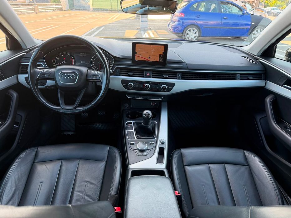 Audi A 4 an fabricație 2015 Berlina