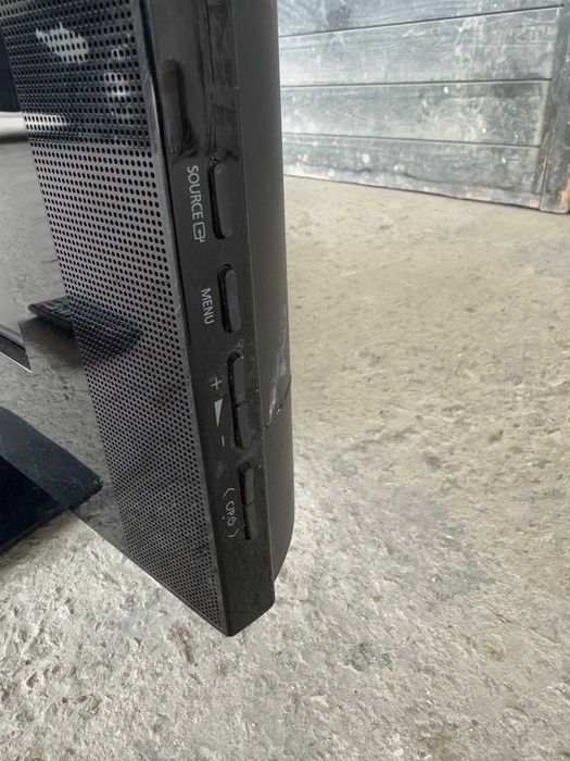 Телевизор SAMSUNG LE32A330J1 с дистанционно