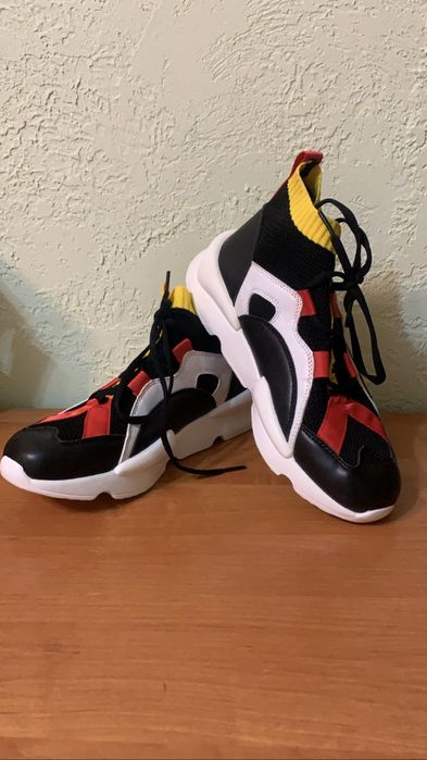 Кросовки 41 размер. Новые