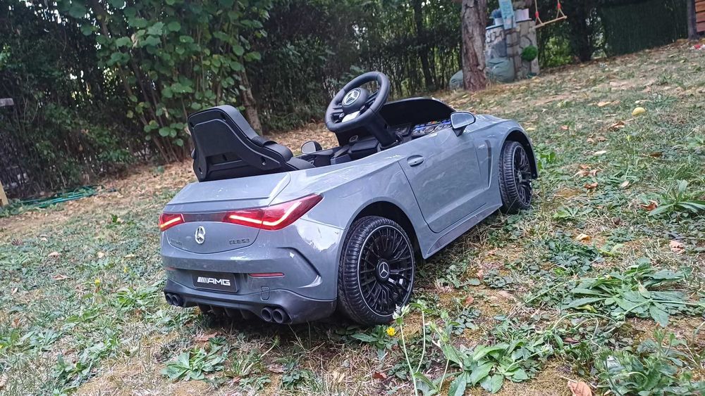 Електрическа акумулаторна детска кола Mercedes AMG CLE 53