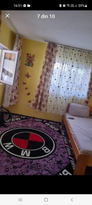 Vînd apartament.