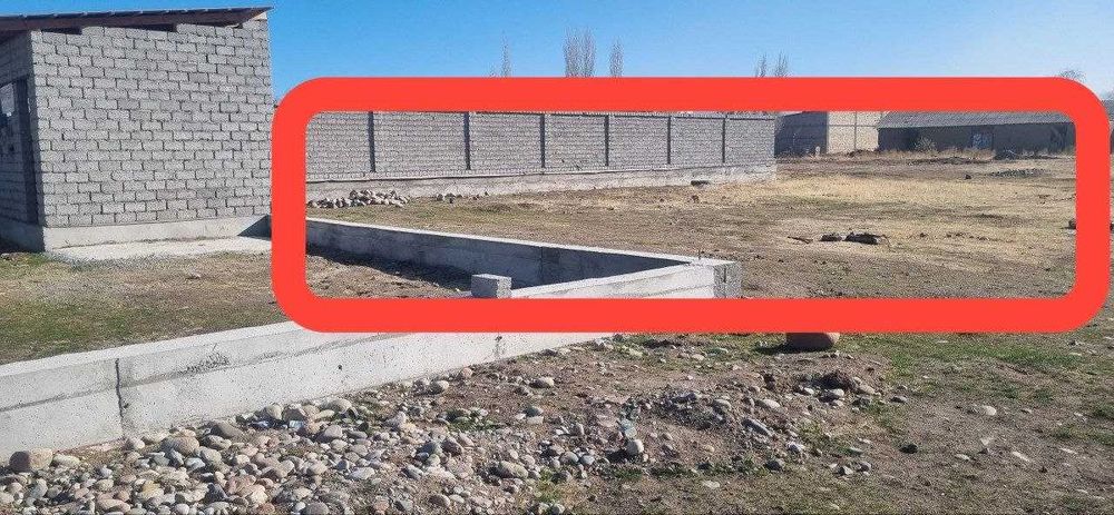 Дача учун ер участкаси сотилади