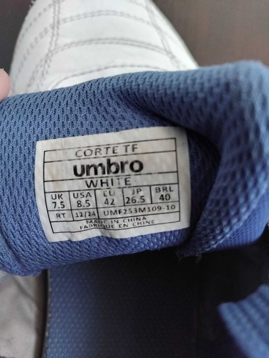 Umbro маратонки за футбол 42