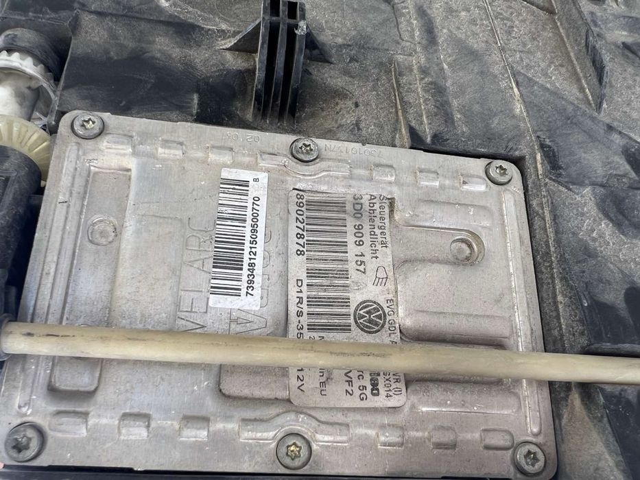 Ляв ксенонов фар за WV Touareg