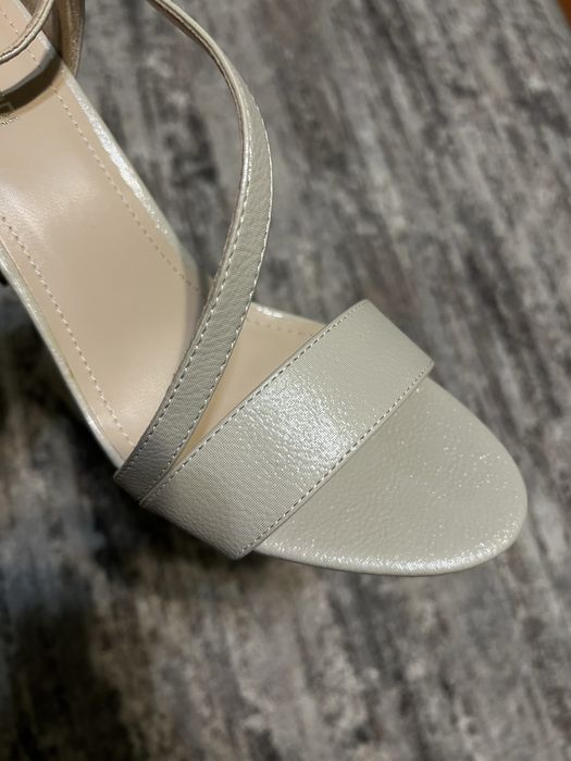 Продам туфли 40р