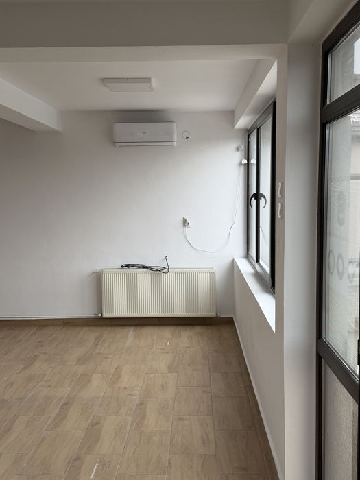 Inchiriez spatiu comercial vis a vis de Suzuki,parcare proprie,12