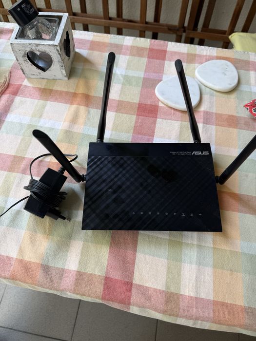 Router asus RT-AC1200G+