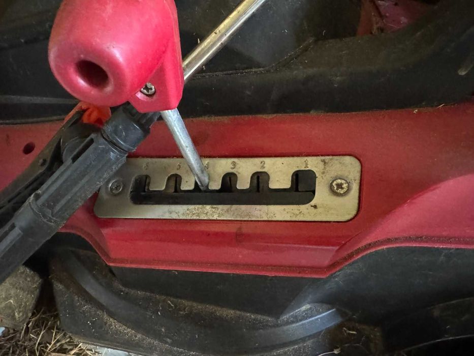 Електрическа  косачка RAIDER