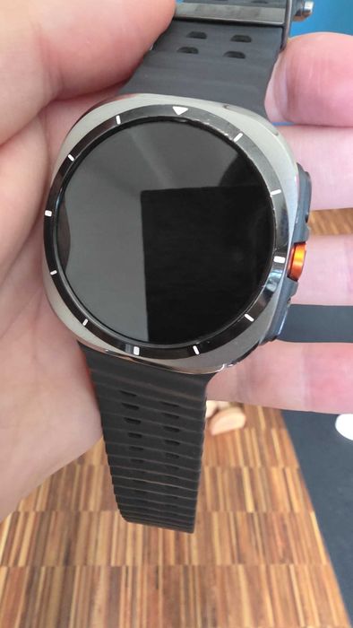 Samsung Galaxy Watch Ultra 2024 LTE Titanium Silver - Отлично състояние