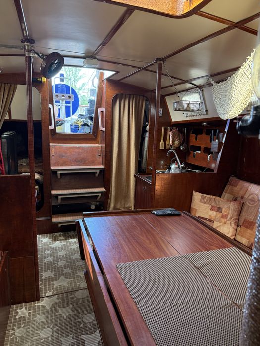 Ветроходна яхта -собствено производство