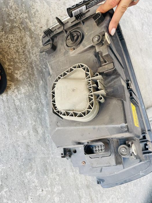 Десен фар за VW Transporter T5 (2007)г.