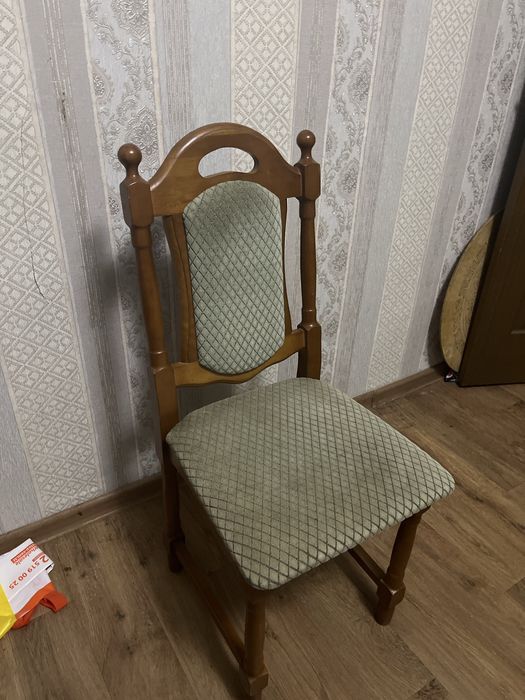 Стульчики продаеться срочно
