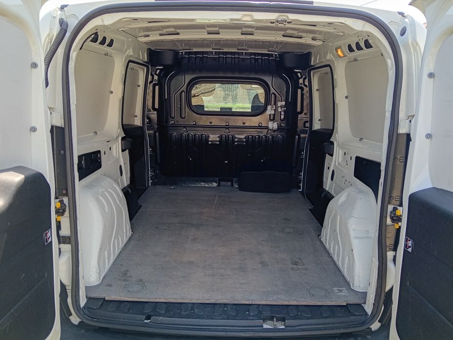 Vând FIAT Doblo Maxi 1.6 jtd