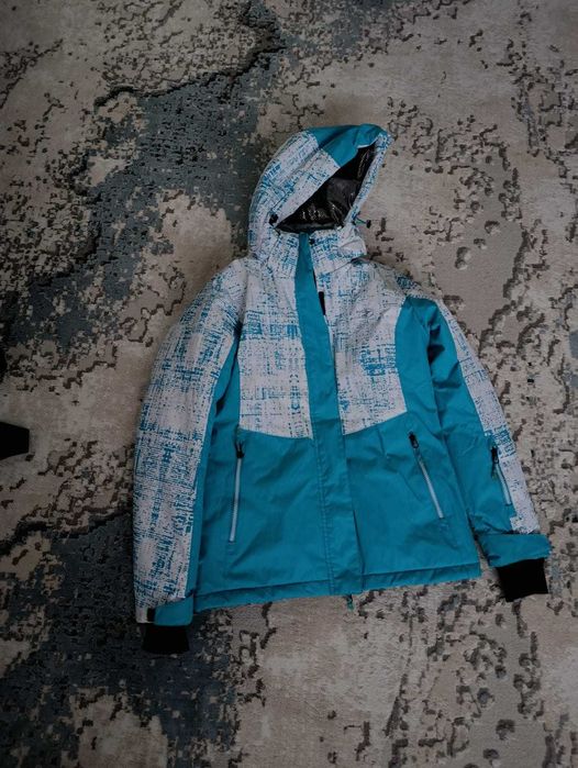 продам женский лыжный костюм