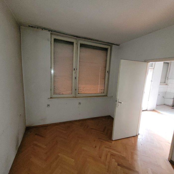 Продава се Тристаен апартамент в Лом - 78 кв.м за 523 €/кв.м - Снимка #7