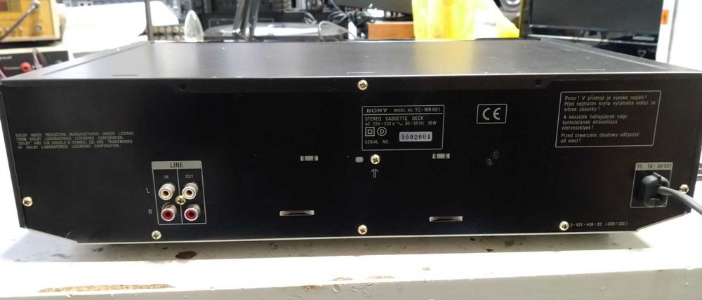 Двукасетъчен реверсивен дек SONY  TC-WR661