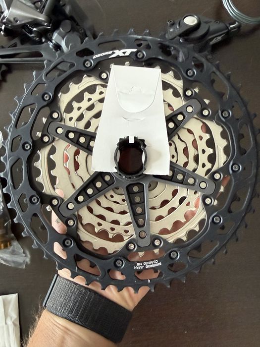 Pinioane si BB shimano noi